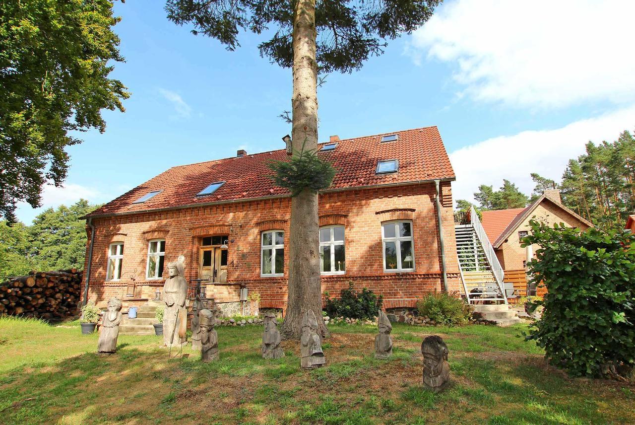 Ferienwohnung Im Forsthaus Am See Schwarz Exterior photo
